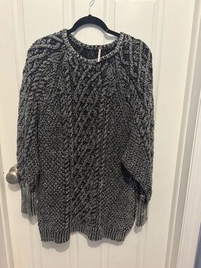 Free People Cozy Cable Knit Women’s Sweater - Charcoal Gray